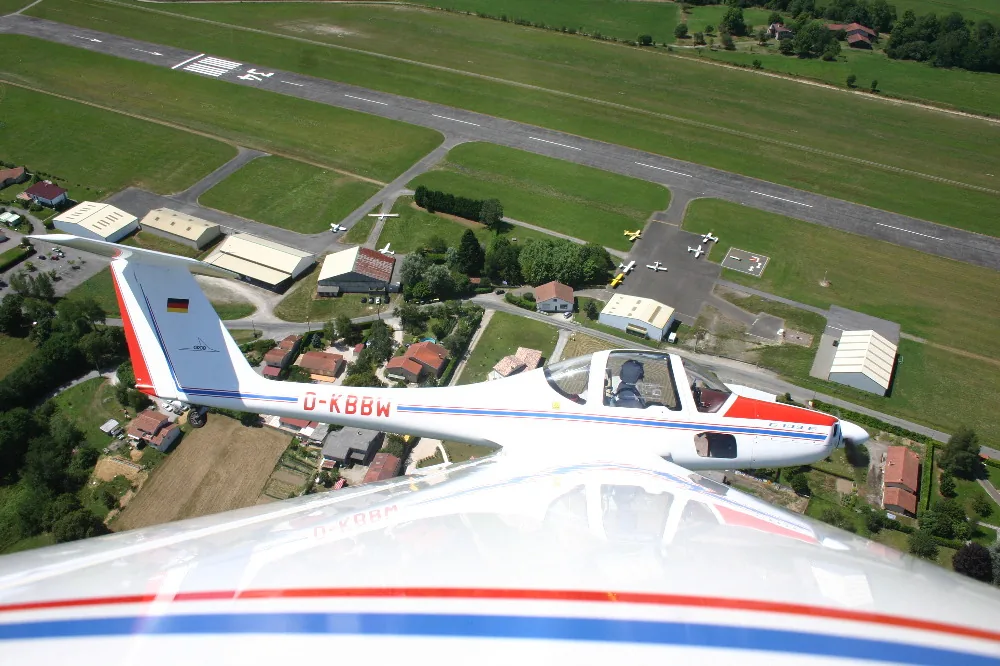 Association Midi Pyrénées Motoplaneur (Mp)² à Auzielle, Haute-Garonne (31)
