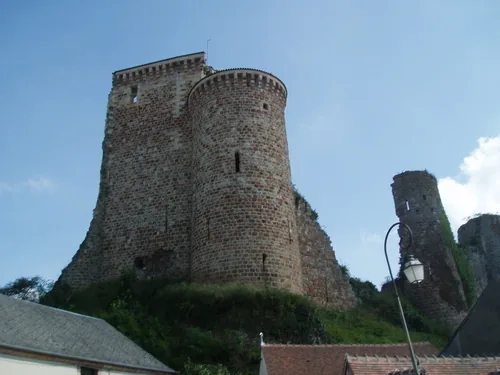 CHÂTEAU de HÉRISSON - HERISSON à Hérisson, Allier (03)