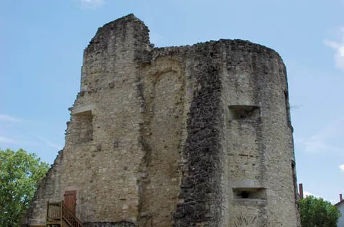 Château Les Cars à Les Cars, Haute-Vienne (87)