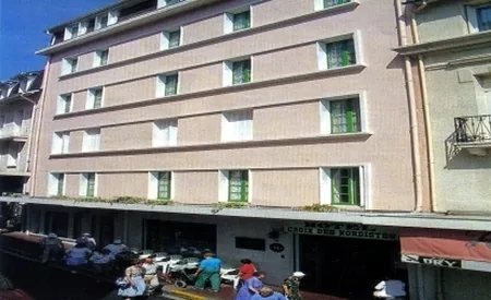 HOTEL CROIX DES NORDISTES à Lourdes, Hautes-Pyrénées (65)