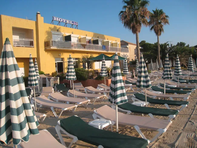 Hôtel la Potinière les 3 Palmiers à Hyères, Var (83)