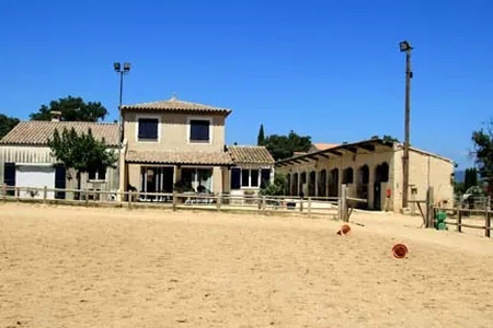 Les Écuries de la Rouviere à Roquebrune-sur-Argens, Var (83)