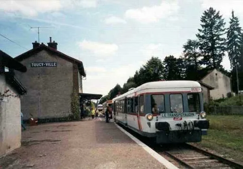 Le Train Touristique du Pays de Puisaye-Forterre à Toucy, Yonne (89)