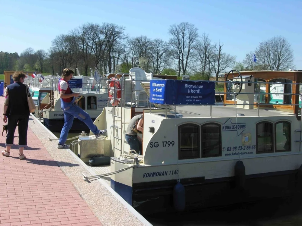 Marina Kuhnle Tours à Niderviller, Moselle (57)