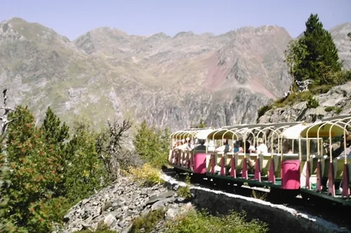 Petit Train Touristique du Lac d'Artouste à Laruns, Pyrénées-Atlantiques (64)