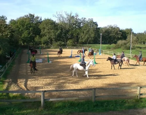 PONEY CLUB DU GUE de SELLE à Mézangers, Mayenne (53)