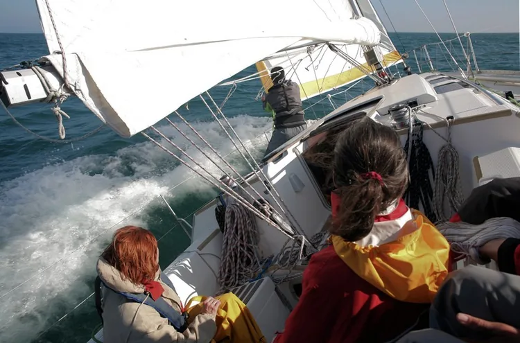 Sortie Journée avec Nuit à Bord - la Voile pour Tous à La Rochelle, Charente-Maritime (17)