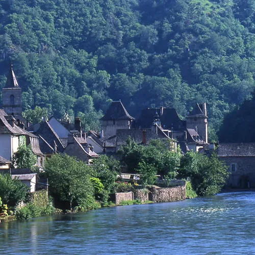 Visite de la Vieille Ville à Entraygues-sur-Truyère, Aveyron (12)